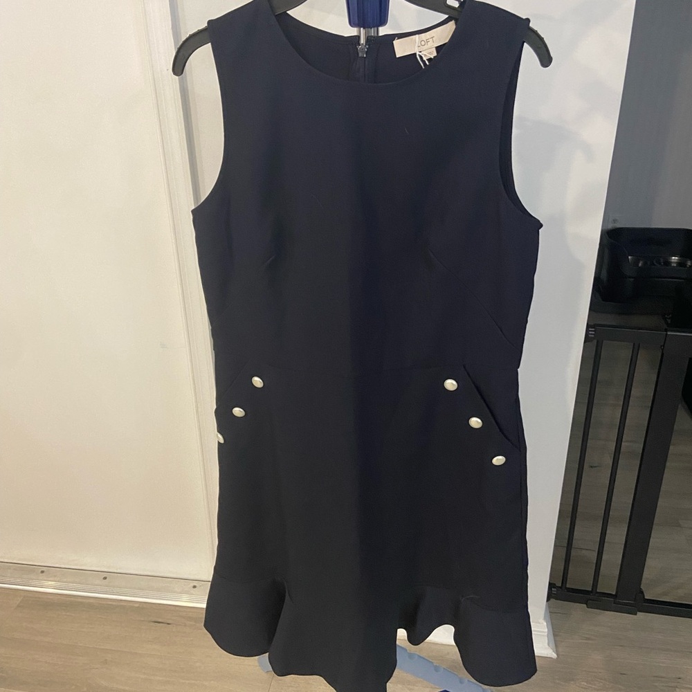 NWT LOFT Navy Sleeveless Shift Dress with Pockets Size 10